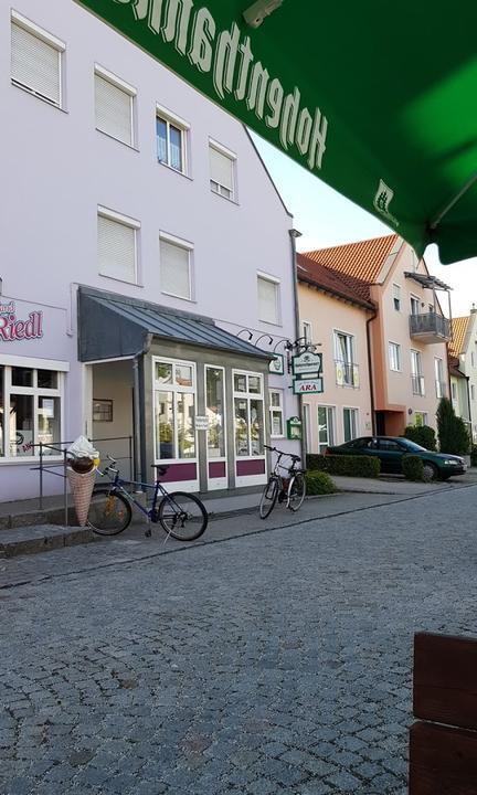 ARA - Eiscafe und Pizzeria