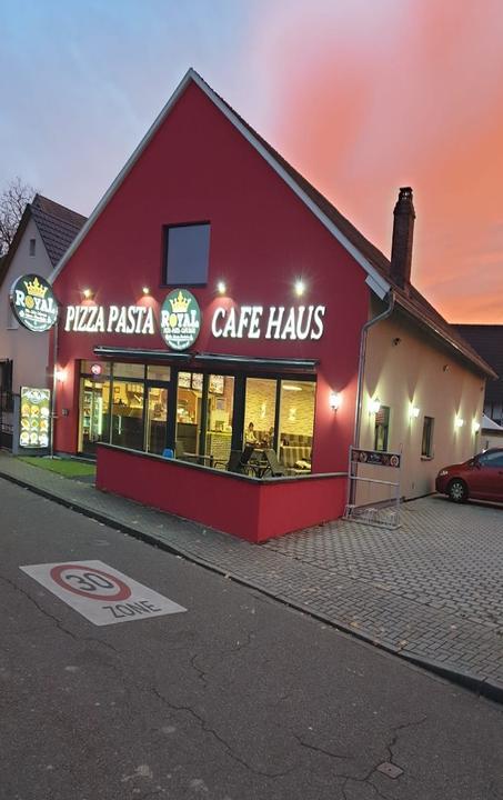 Royal pizza pasta café haus