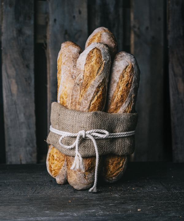 Junge Die Bäckerei.