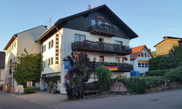 Gasthof und Pension Zum Loewen